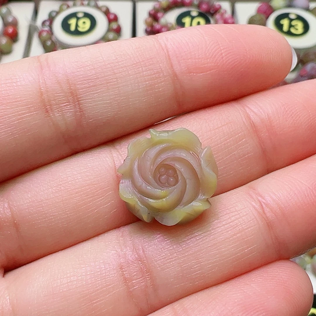 石英质玉定制未镶嵌盐源