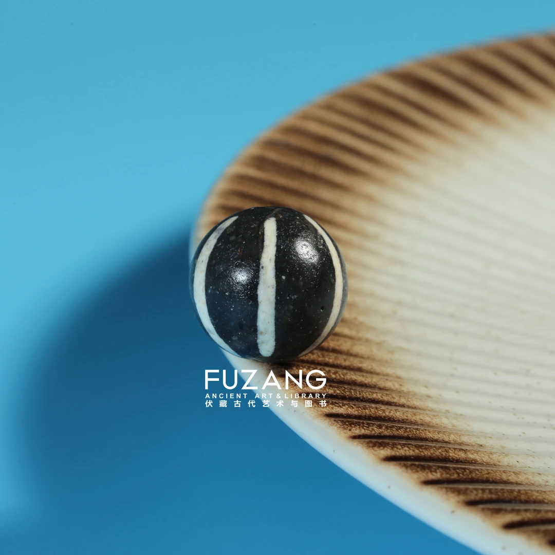 pyu珠东南亚蓝沁色瓜珠 直径14.8mm，对孔14.5mm