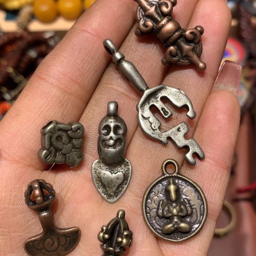 【闪购商品】琉璃颈饰