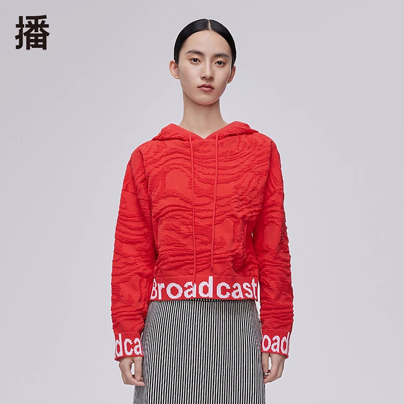 【达人专属】播文艺秋冬连帽短款毛衫花香藏在雾里BDQ1SD0056女款