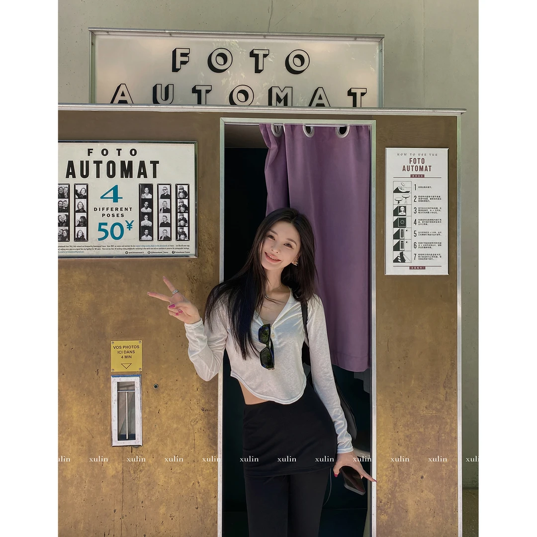 MINI STUDIO徐琳 大V领半开门襟高比例莱赛尔多色上衣 x240267