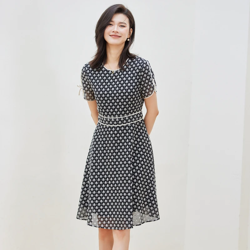 风笛2024夏季新款连衣裙碎花裙女显瘦设计高级感气质印花长裙女