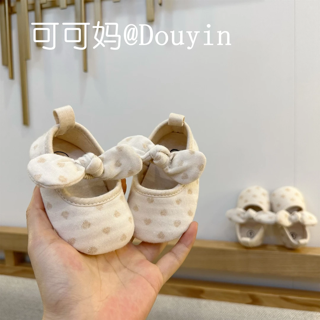 春秋婴儿男女宝宝公主鞋0-1岁软底学步新生儿百天周岁布鞋步前鞋