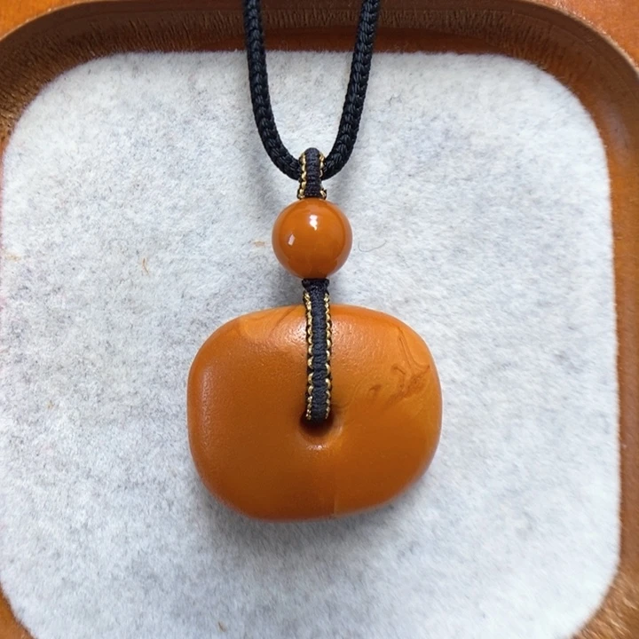 蜜蜡颈饰未镶嵌蜜蜡