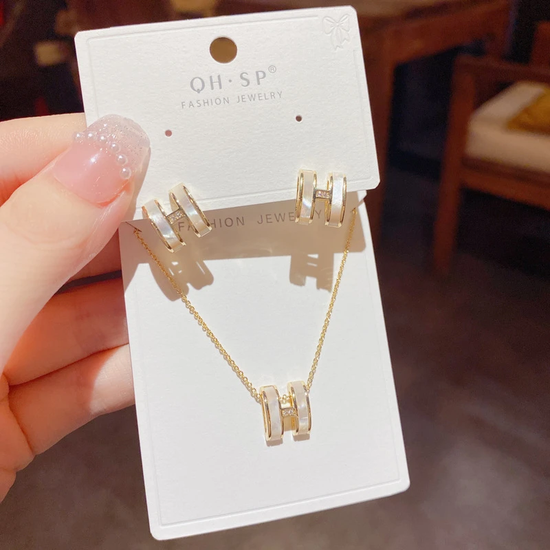 铜合金耳饰 精品气质时尚贝壳H字母耳钉女小众设计感高质量项链