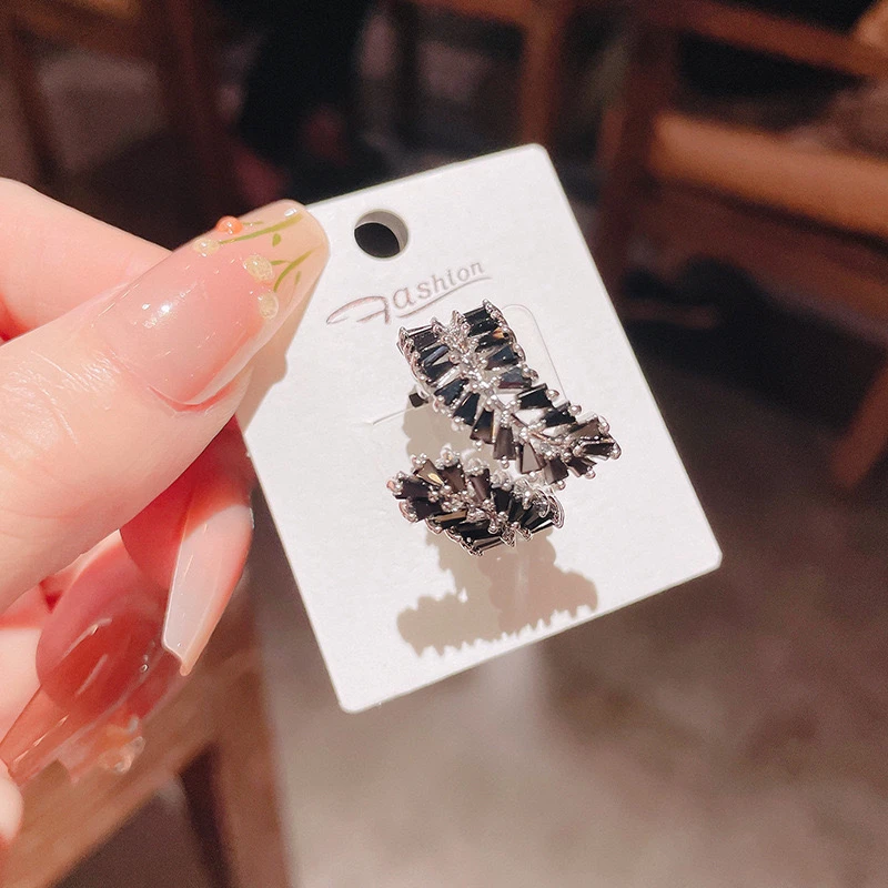 铜合金戒指 大版重工黑色戒指 女高级感轻奢风洋气时尚名媛风戒指