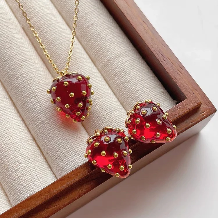 铜合金耳饰 精品-甜美草莓耳钉项链温柔设计感简约耳饰毛衣链银针