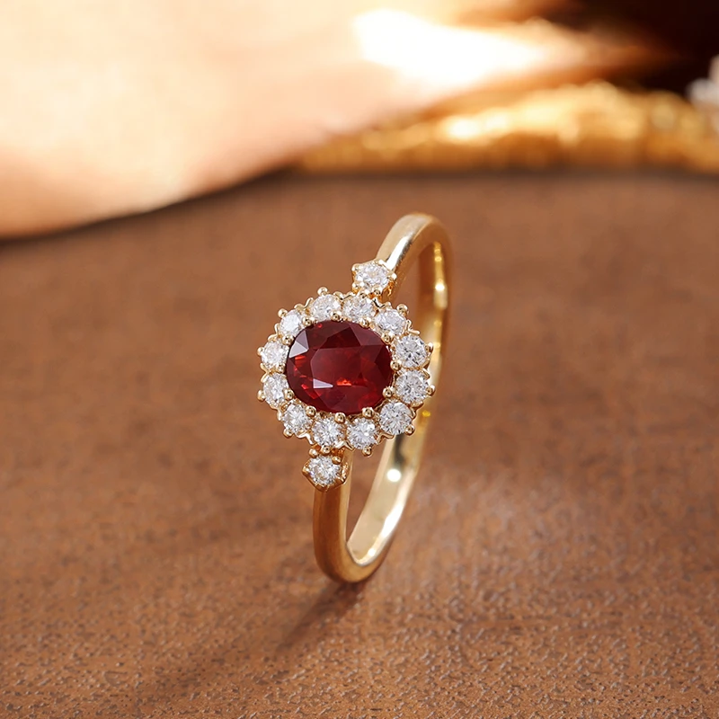18K金镶钻石天然红宝石戒指无烧轻奢复古优雅时尚