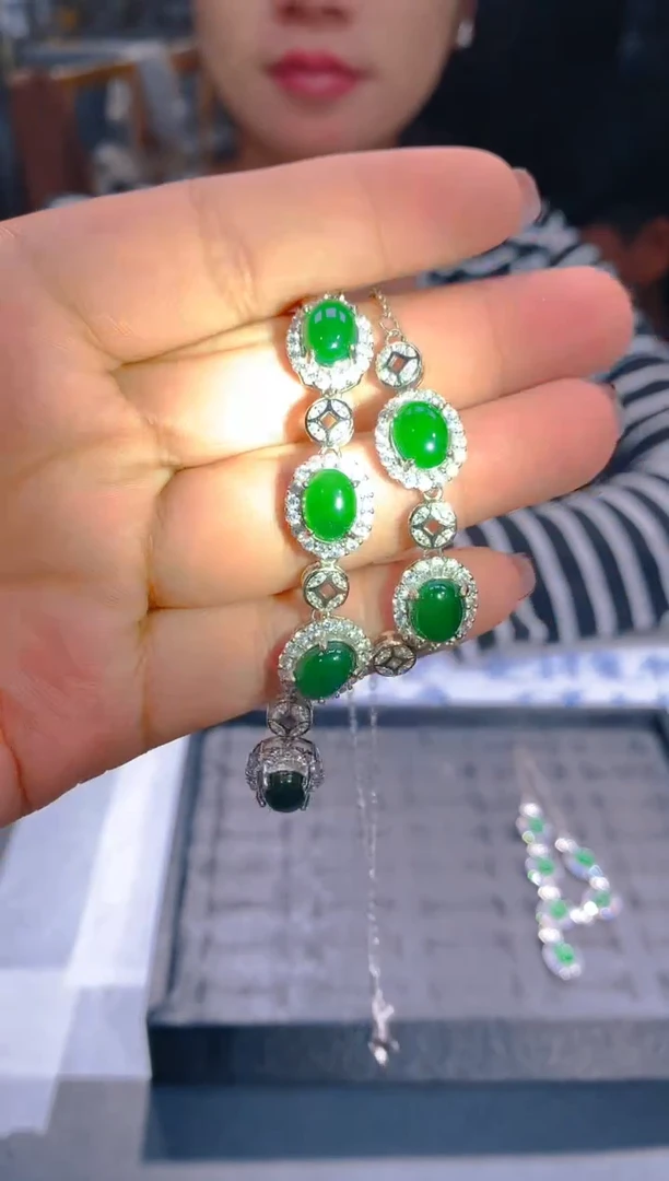 【闪购商品】定制翡翠合金64定制翡翠-多样性发货 {发其 一}