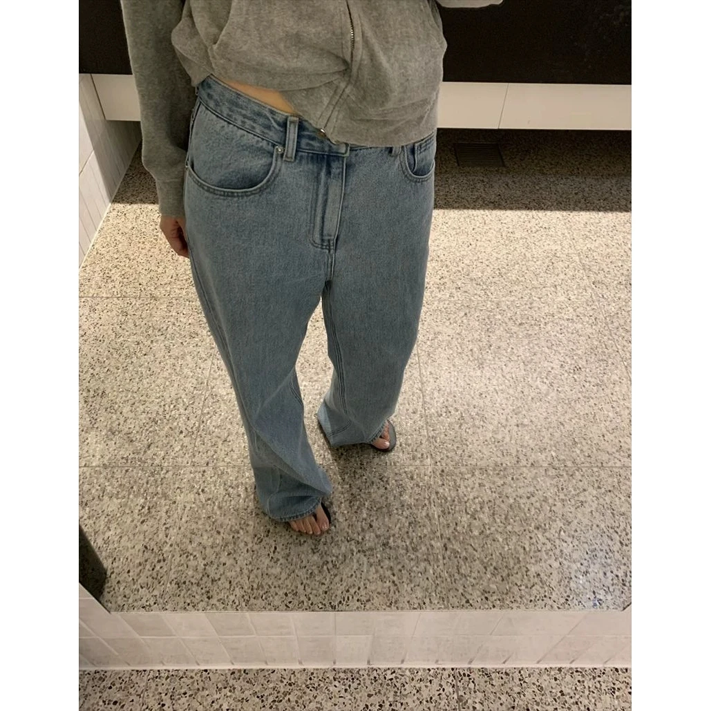 2024秋季洋气高腰浅色牛仔直筒休闲裤