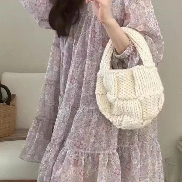 新款小个子泡泡袖碎花连衣裙