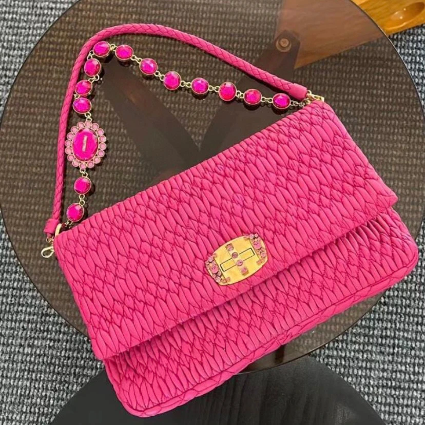 95新 MIU MIU/缪缪 miumiu玫红褶皱宝石包