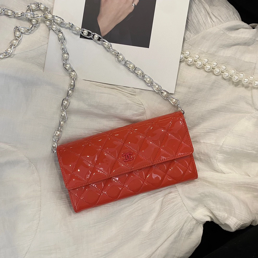 95新 Chanel/香奈儿 chanel橘红色漆皮钱包
