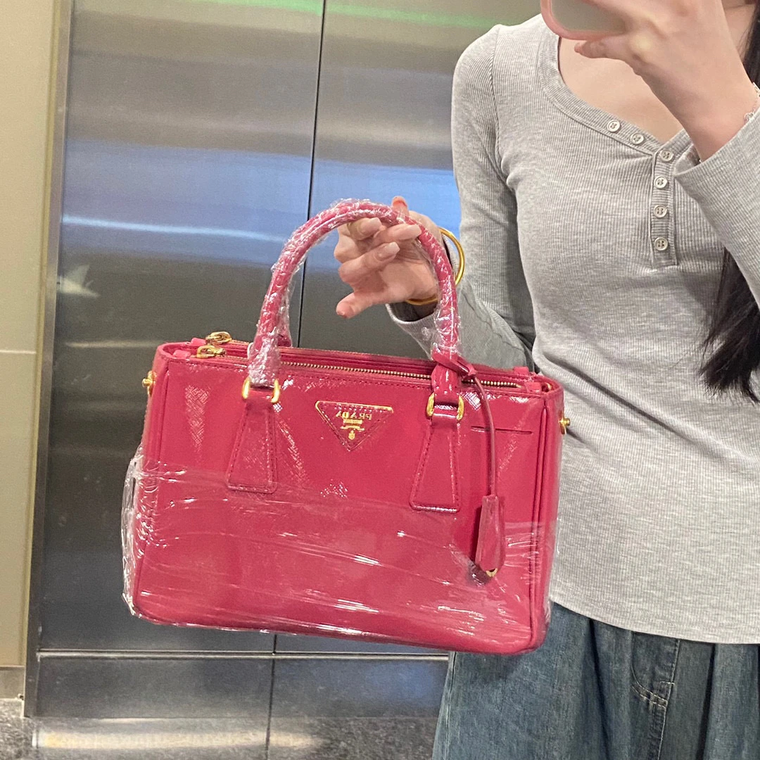 95新 Prada/普拉达 prada玫粉色杀手包