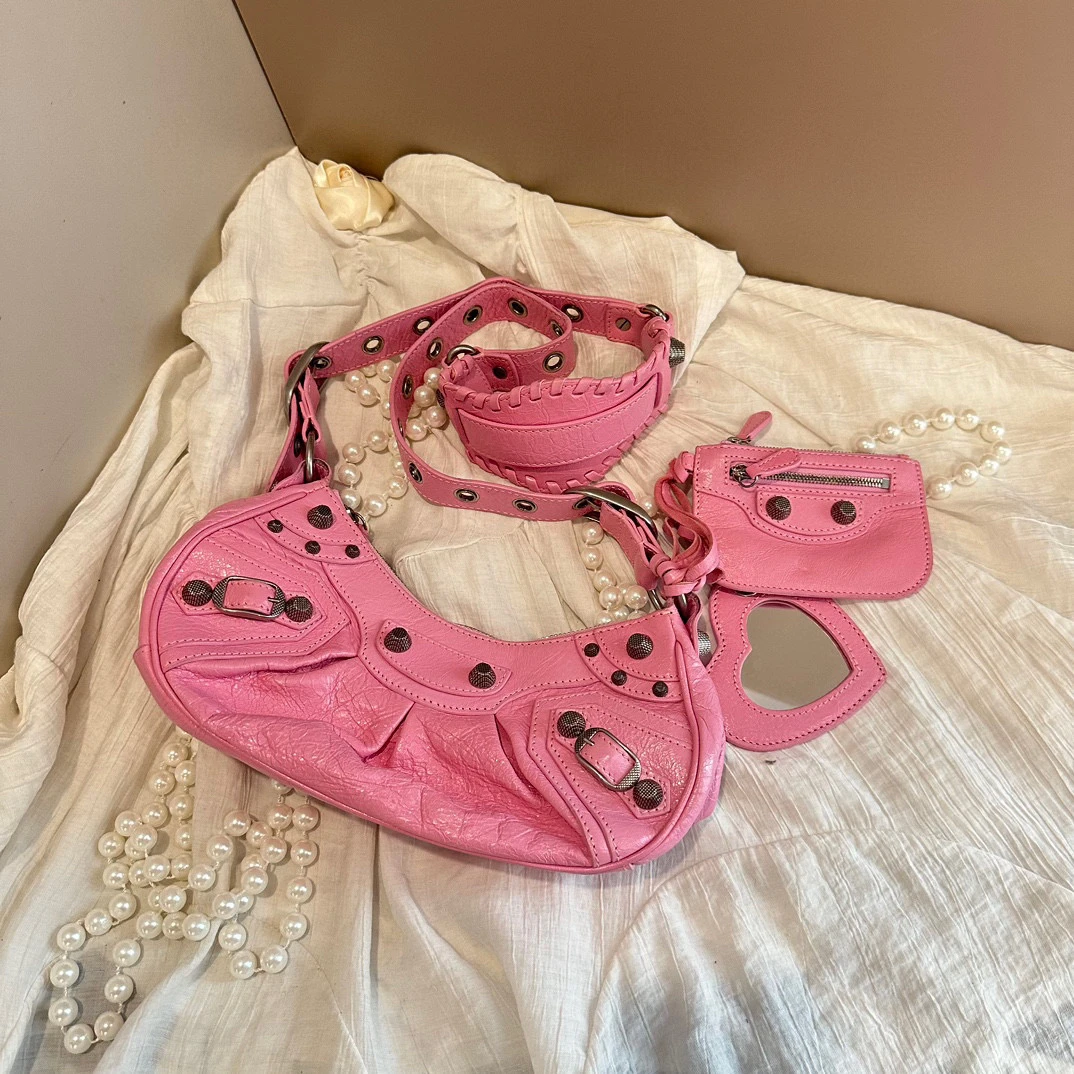 95新 Balenciaga/巴黎世家 巴黎世家樱花粉月亮包机车