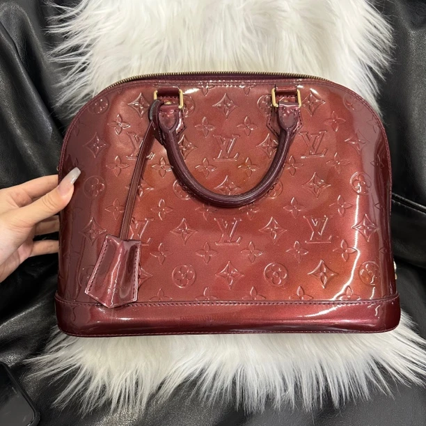 95新 LouisVuitton/路易威登 lv漆皮勃艮第红贝壳包
