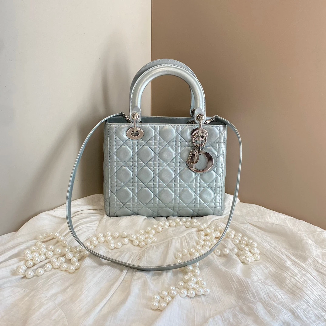 95新 DIOR/迪奥 dior珠光人鱼姬淡蓝色五格戴妃手提斜挎包