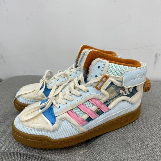 阿迪达斯三叶草【断码36/39】adidas休闲板鞋GW8921