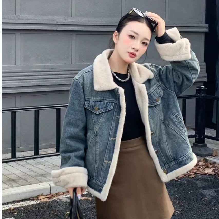 A292冬季新款大翻领加绒加厚港风复古牛仔外套女宽松显瘦派克服潮