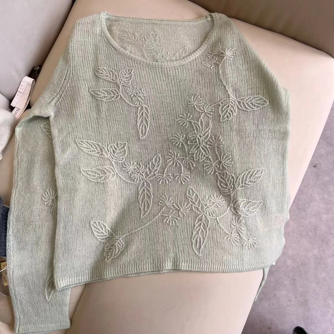 【100山羊绒】241129手工刺绣款圆领羊绒衫小众设计款洋气百搭