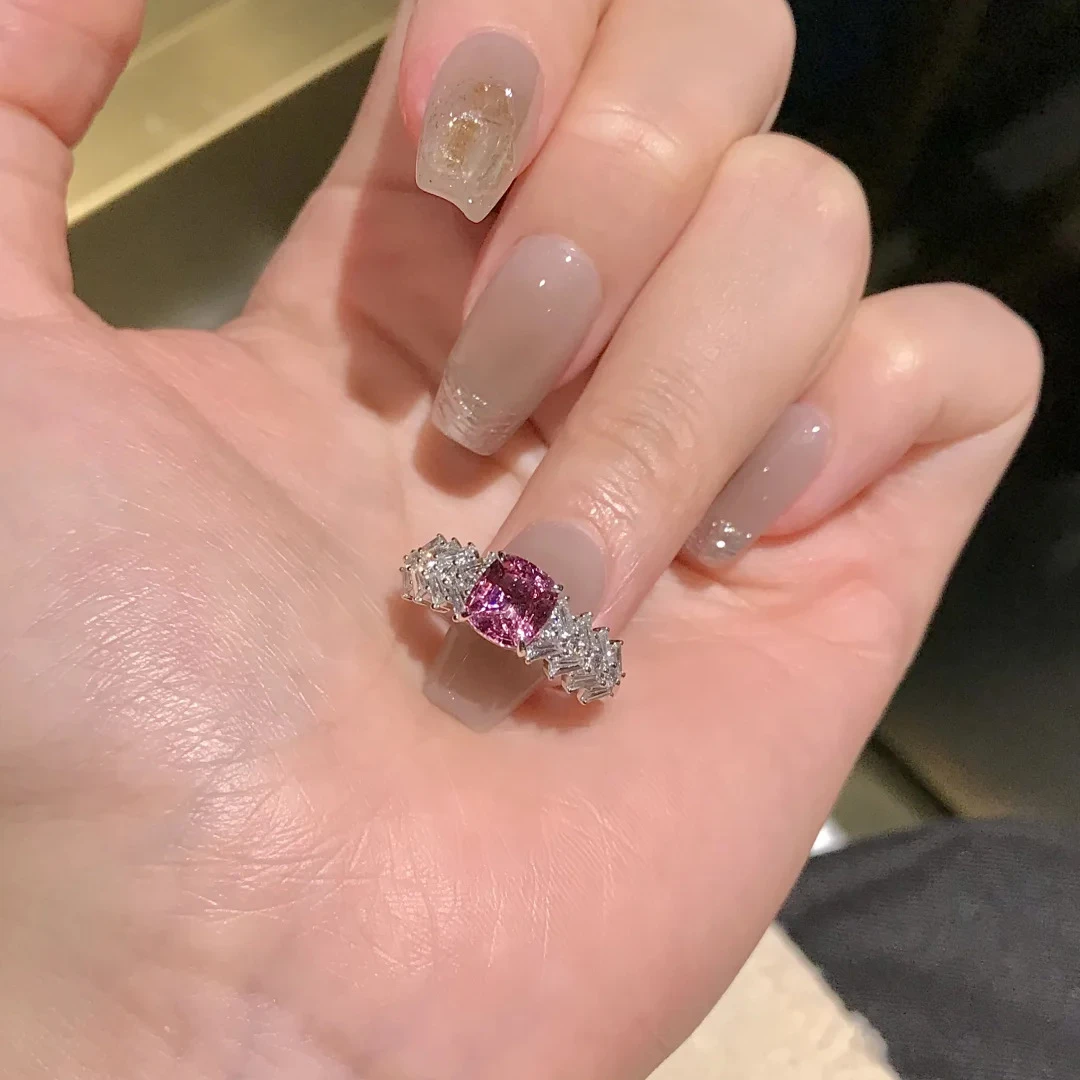 铜合金合成锆石戒指 Tc.4069T方钻镶嵌粉嫩公主方戒指精致轻奢简