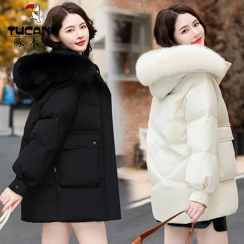 啄木鸟时尚羽绒服女款爆款2024新款正品保暖冬季白鸭绒妈妈羽绒衣