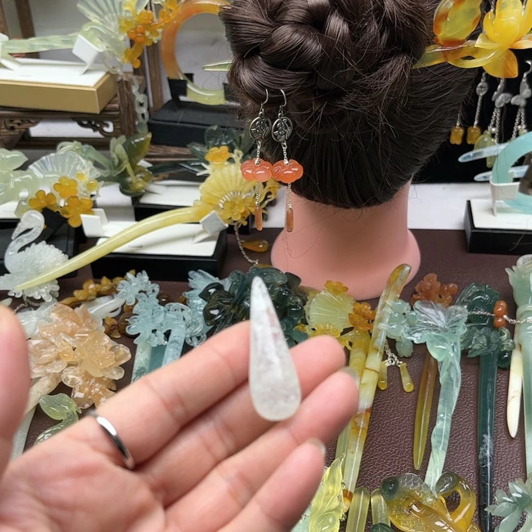 【闪购商品】蛇纹石玉耳环合金云**