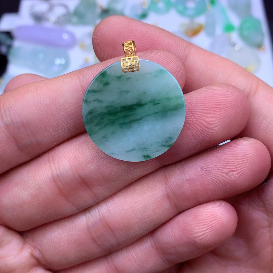 翡翠吊坠(不含链)18K金镶嵌