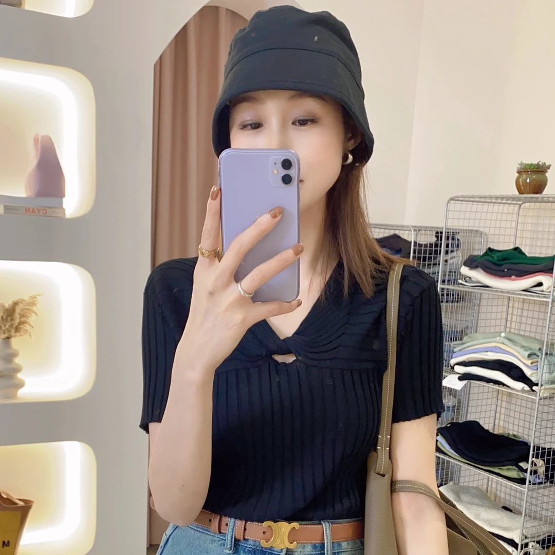 【丽姐女装】"娉婷袅袅"夏季黑色气质轻熟显瘦胸前绞花短袖T0118