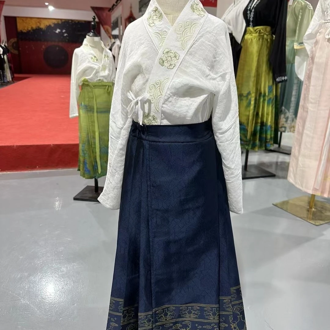 夏季新款马面裙鹿鸣中国风刺绣斜襟上衣马面裙汉服套装儿童款