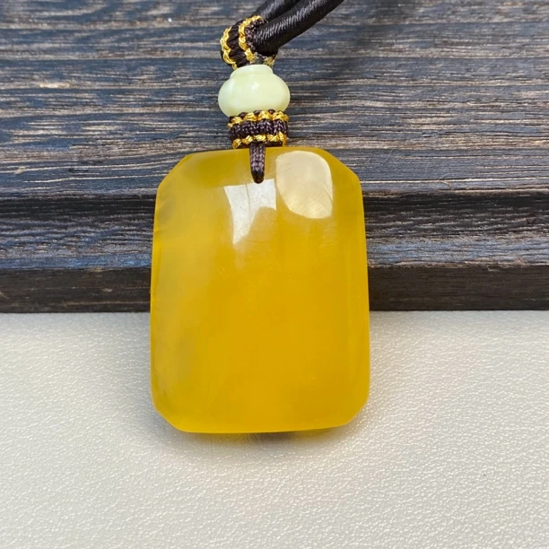 8.19克天然俄料鸡油黄蜜蜡无事牌浓蜡妖花蜜蜡水滴吊坠毛衣链项链