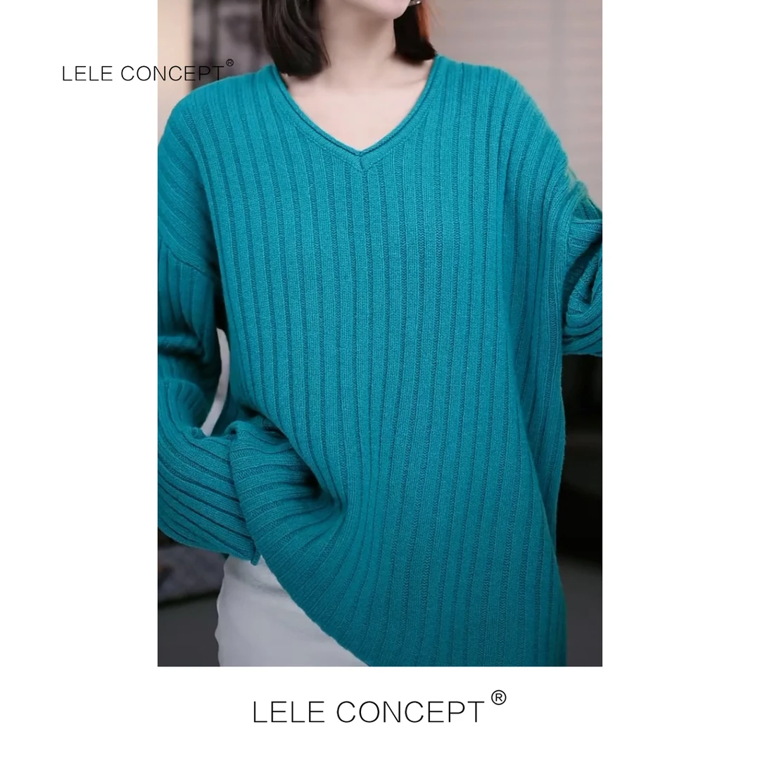 LELE CONCEPT 丨都市减龄款多色V领竖条纹毛衣S0661