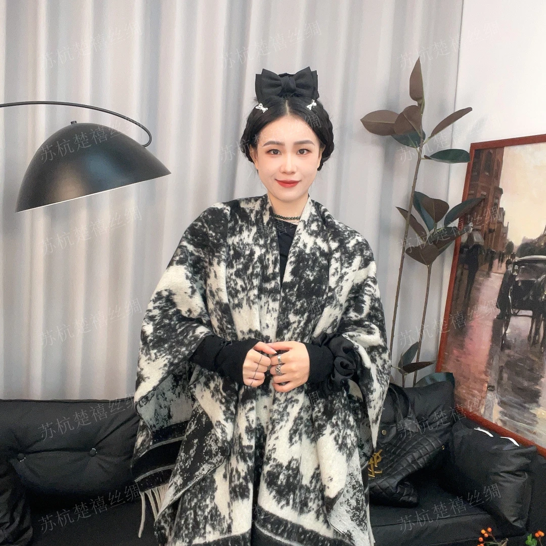 【直播间专属】百搭长款气质韩系新款宽松秋冬季羊毛外搭斗篷披肩