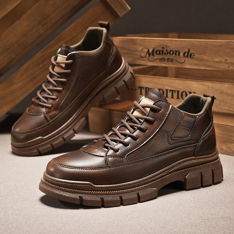 高档轻奢男鞋英伦风复古男士运动板鞋增高加绒工装鞋低帮马丁靴秋