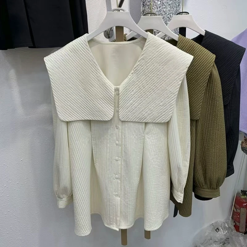 秋冬上新~时尚简约纯色娃娃领设计款外套 S23028