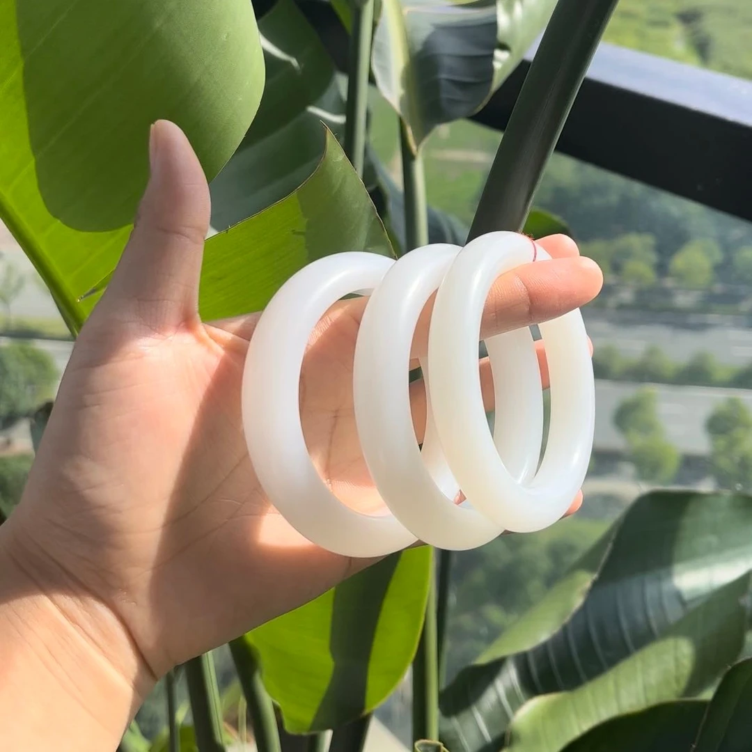 白气质百搭精美高冰美人镯白手镯茶色玉镯少女时尚女款冰透平安镯