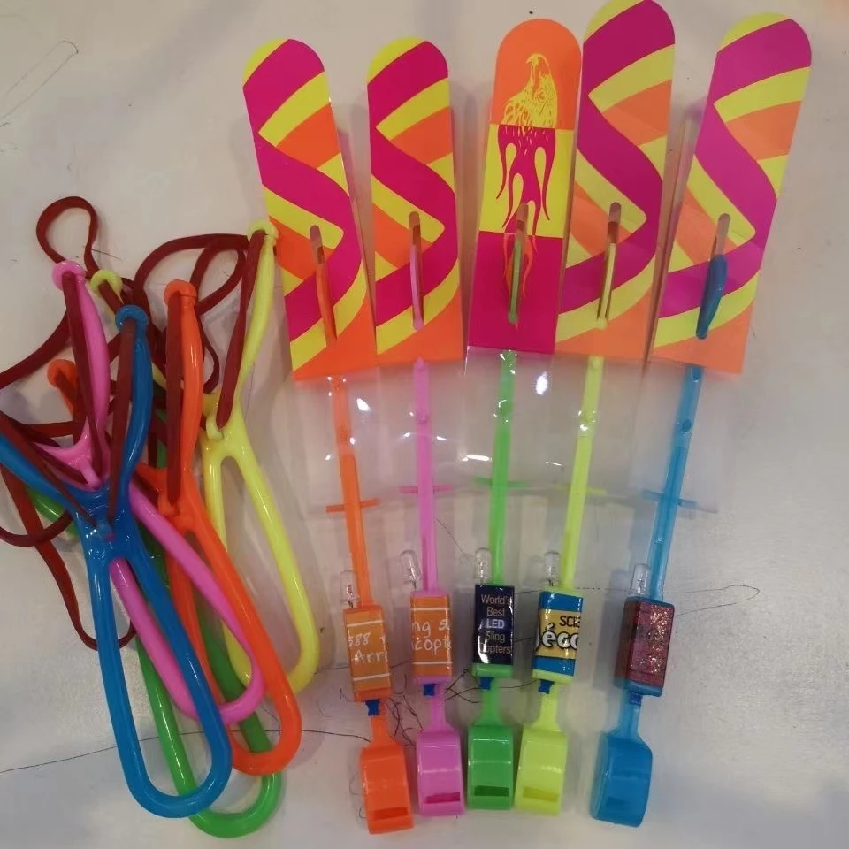 外贸弹射口哨闪光飞箭飞天小火箭 地摊夜市儿童发光玩具厂家批发