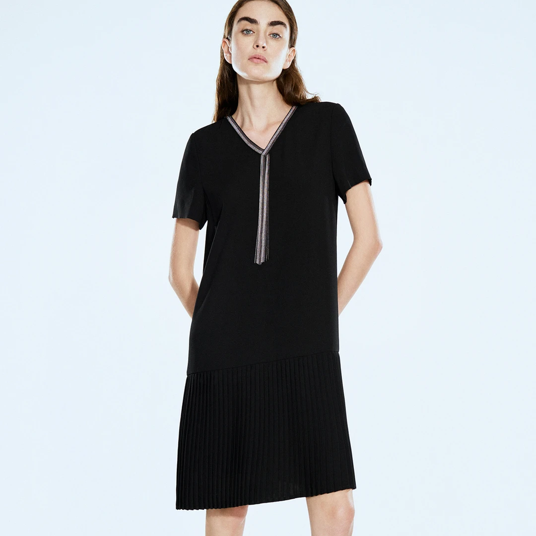 COVERINS夏款潮流V领流苏链条拼接百褶减龄连衣裙CC64205050