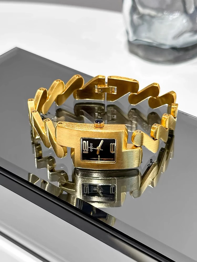 手表女款轻奢小众高级感2024新款简约复古气质职场女士中古表