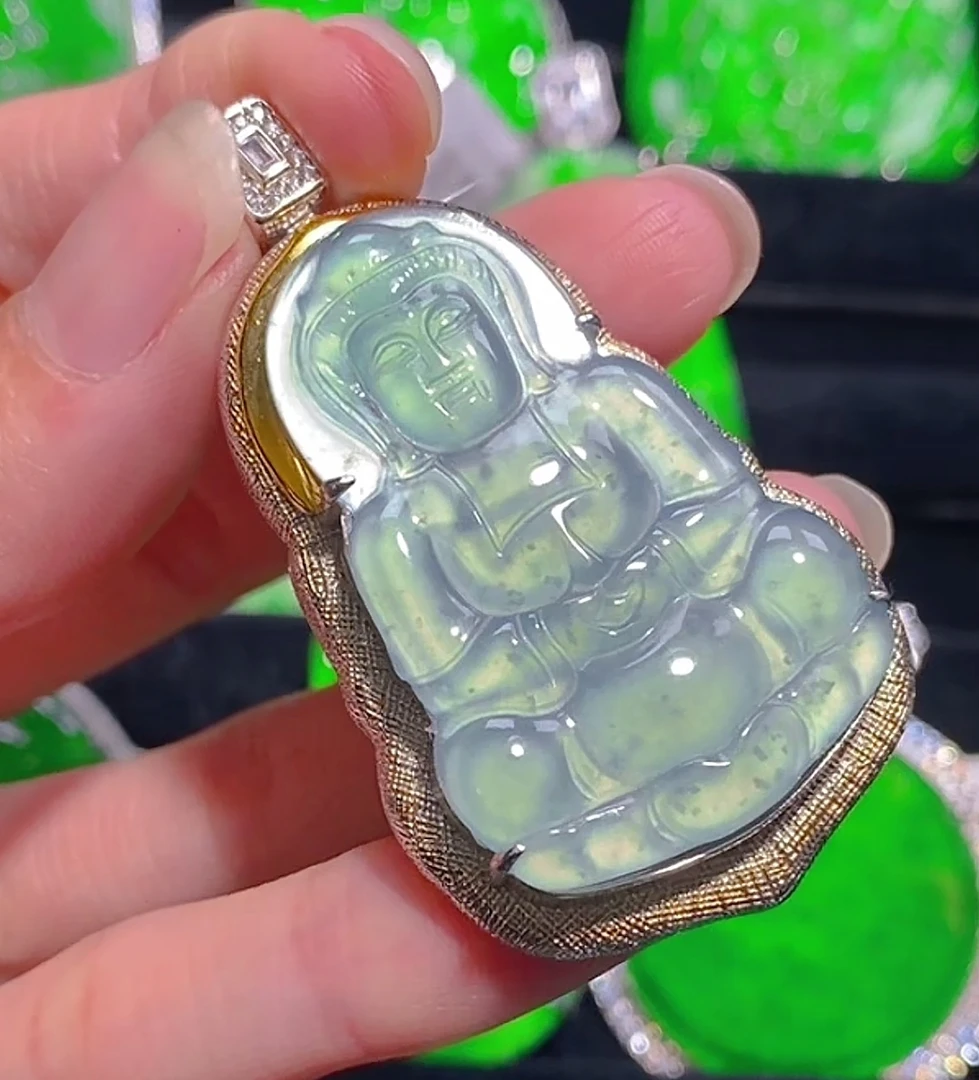 天然A货翡翠观音吊坠