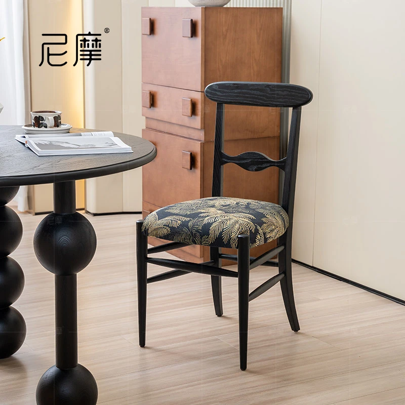 尼摩新款中古风实木梳妆椅复古软包餐椅书桌椅设计师布艺咖啡椅子