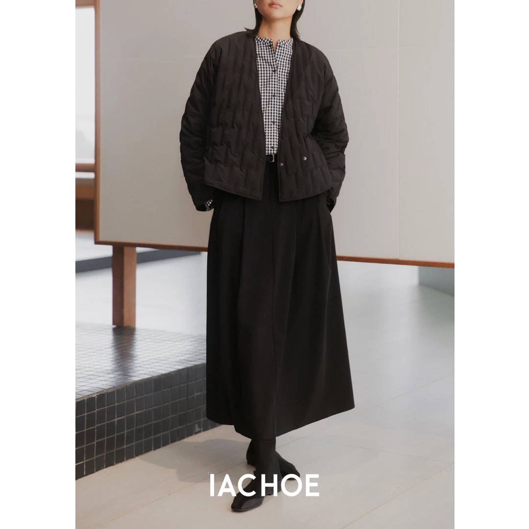 IACHOE【小暖炉】 V领轻薄羽绒服3571515001