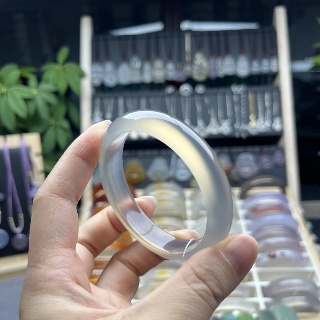 纯天然马料香槟灰玛瑙玉髓手镯正圈超级冰透高级灰，56