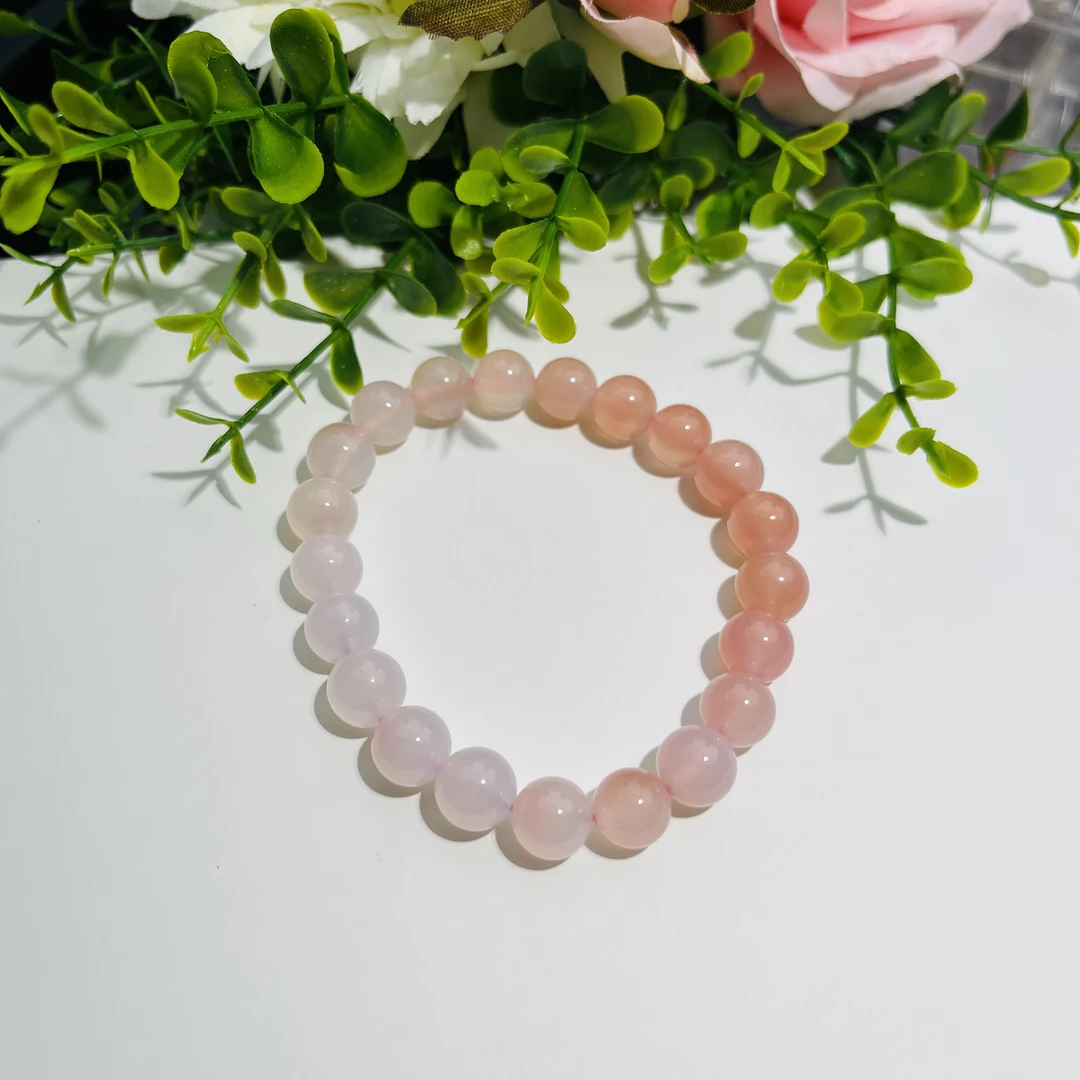 精品少女粉玛瑙玉髓手串时尚饰品，珠径9-10，多样性发货，拍一发一