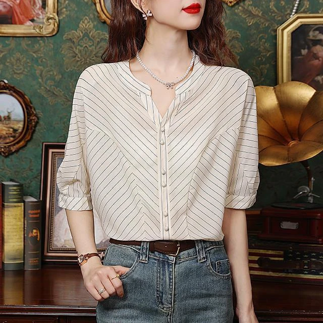 9600条纹衬衫女夏季新款优雅时尚气质衬衣通勤简约五分袖小众上衣