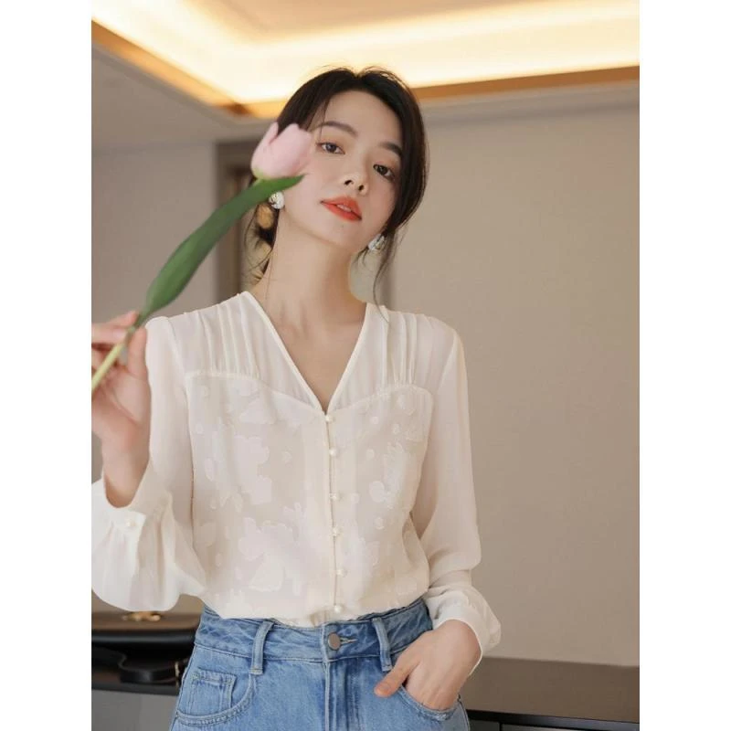 9526春秋新款精致气质 长袖V领衬衫女上衣小清新时尚休闲洋气显瘦