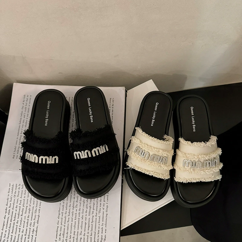 高级感厚底女夏外穿新款网红时尚水钻松糕一字拖鞋698-17