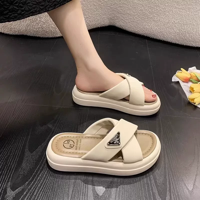 女夏季外穿超火新款法式高级感小众休闲沙滩拖鞋C-15