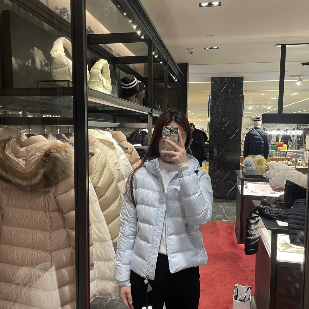 未使用 MONCLER 盟可睐蒙口/GG/GLES女士蓝色时尚羽绒服