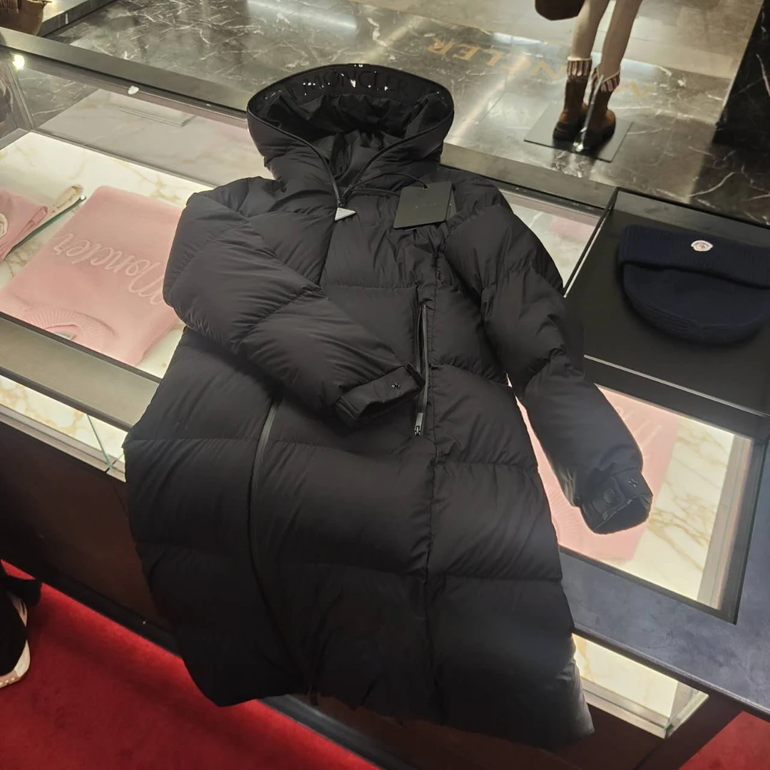 全新未使用 MONCLER 盟可睐蒙口/GG/ARREDOUN女士黑色保暖羽绒服